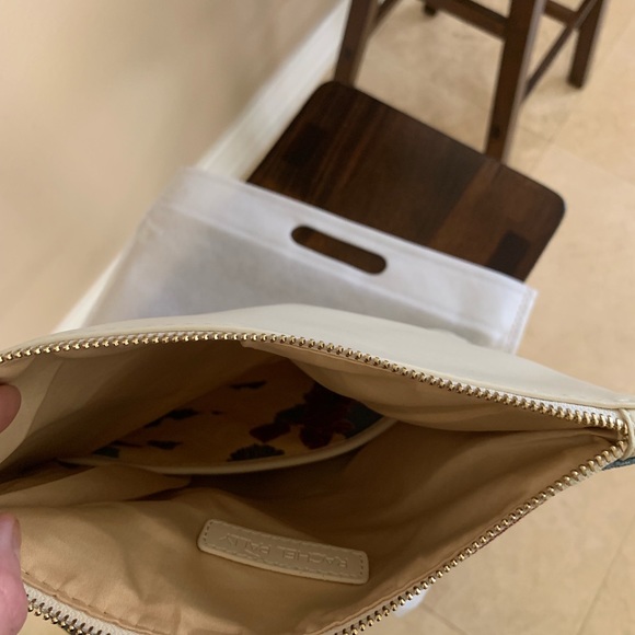 Clutch - Picture 3 of 4